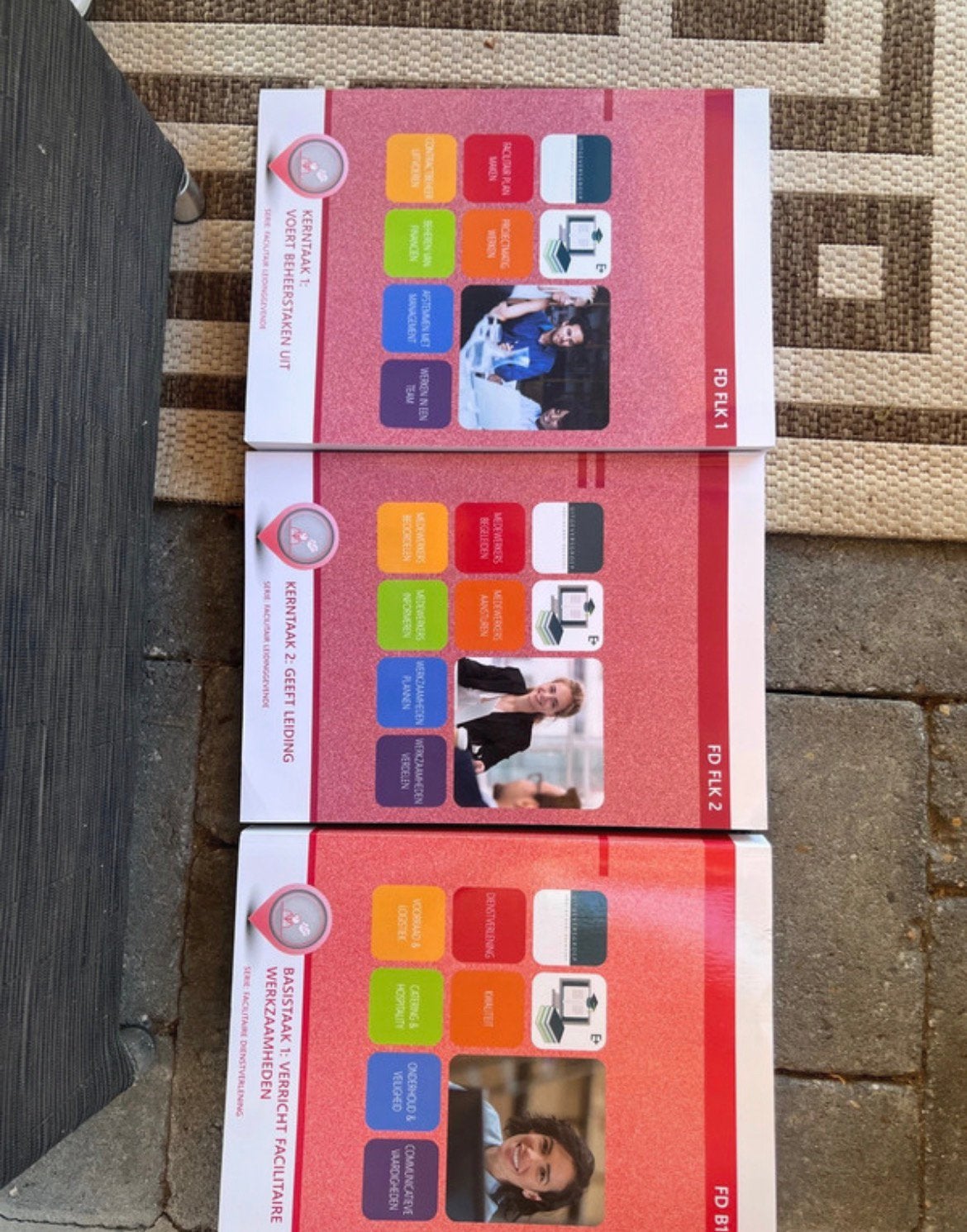 Facilitair leidinggevende serie 3 boeken, Ophalen of Verzenden, Nieuw, Overige niveaus, Overige vakken