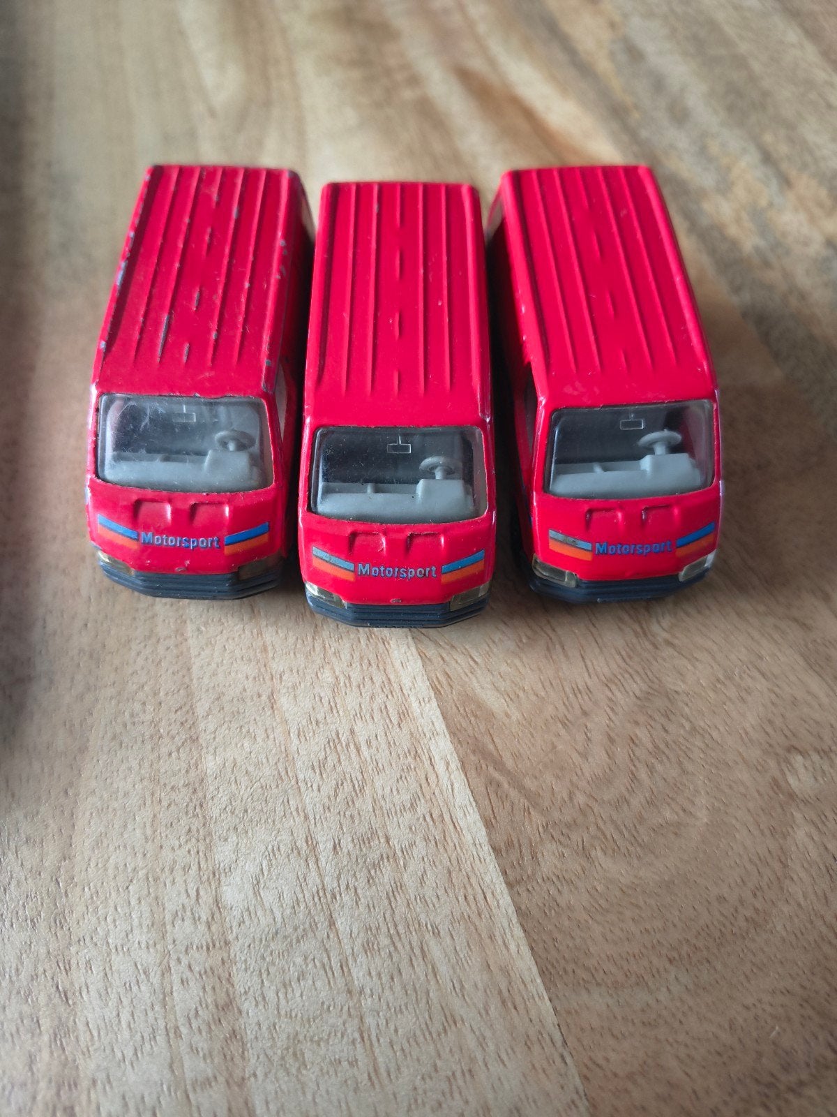 MATCHBOX Ford Transit schaal 1/63 uit 1986 totaal 3 stuks, Ophalen, Zo goed als nieuw, Bus of Vrachtwagen