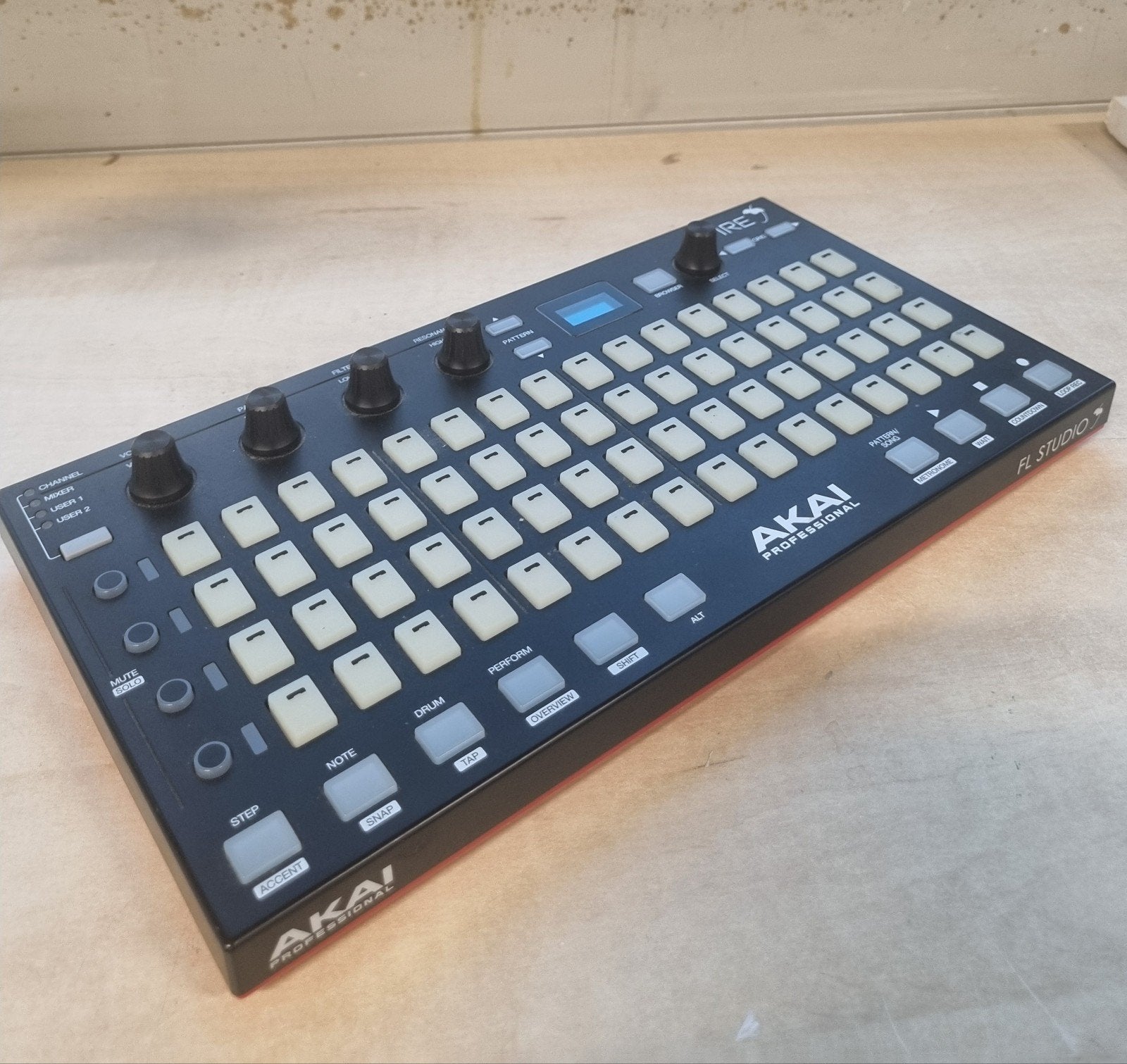 Akai Professional FL Studio Fire Controller, Overige merken, Gebruikt, Met midi-aansluiting, Overige aantallen