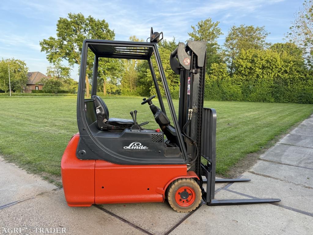 Linde 1600KG elektrisch Sideshift non marking banden, Zakelijke goederen, Machines en Bouw | Heftrucks en Intern transport, Info@vanbeurdenheftrucks.nl