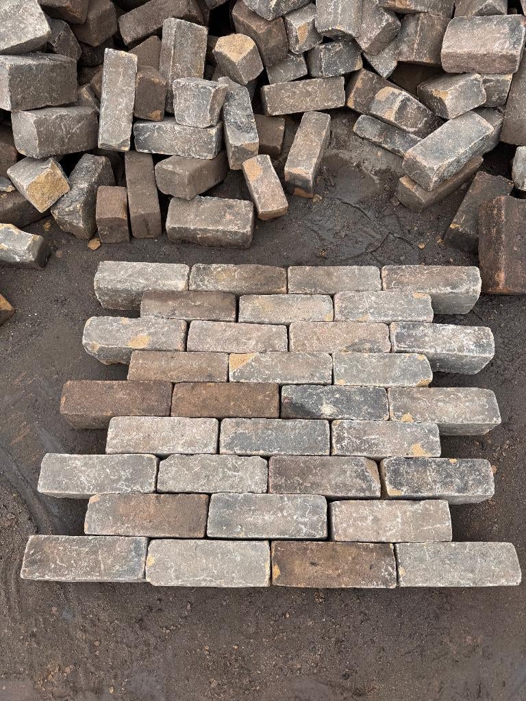 Oud gebakken klinkers, dikformaat, bronze mix op pallets, Gebruikt, Keramiek, Klinkers, DeStenenMan
