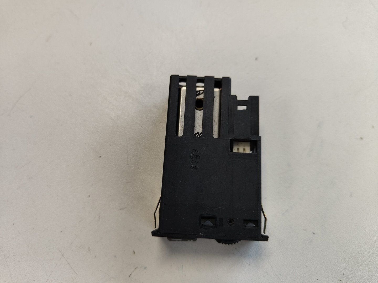 Schakelaar stoelverwarming BMW 5 / 7 -Serie E39 E38 8352259, Auto-onderdelen, Gebruikt, -, -, Ophalen of Verzenden