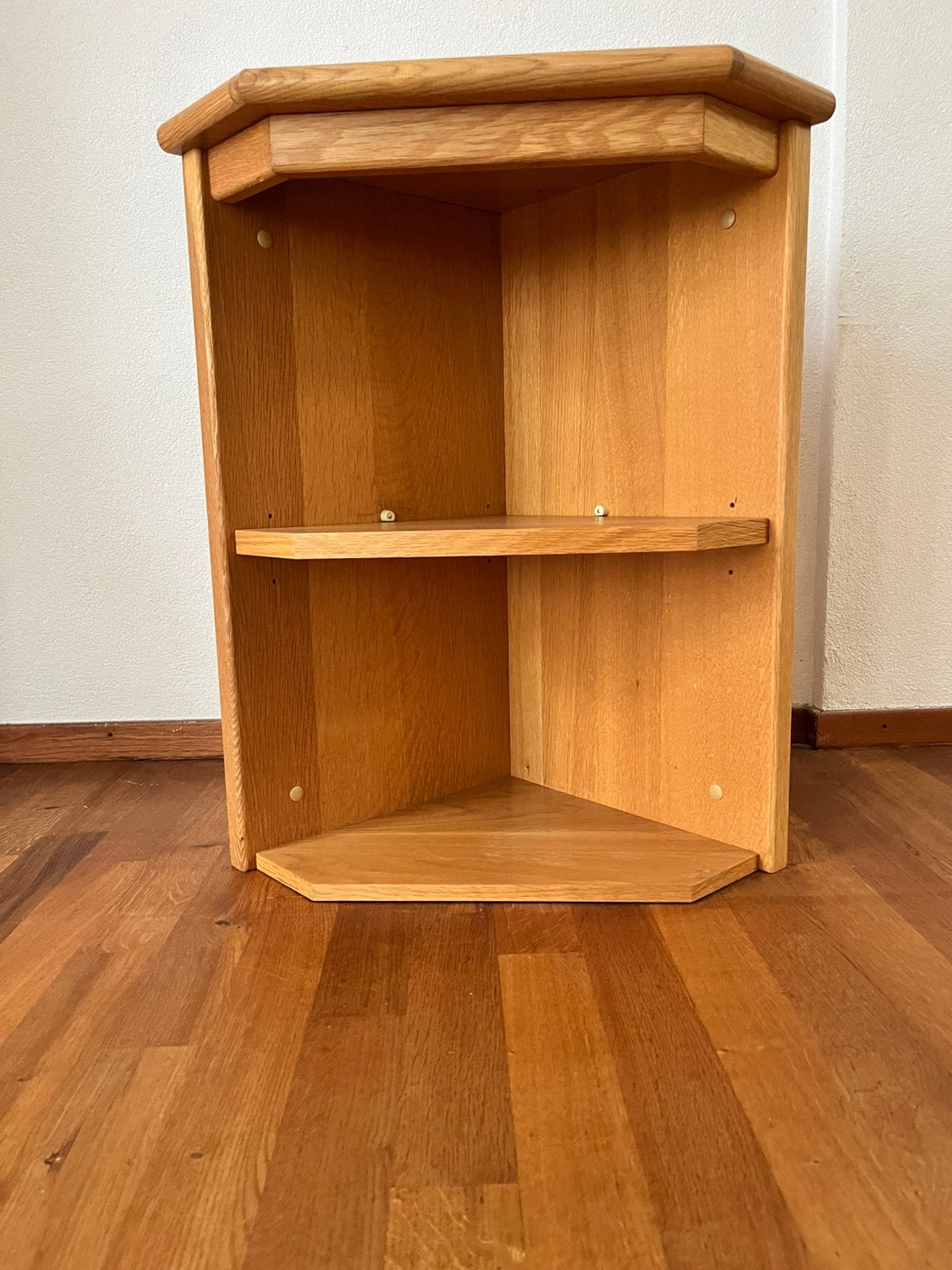 Gratis houten hoekkast, Ophalen, Gebruikt
