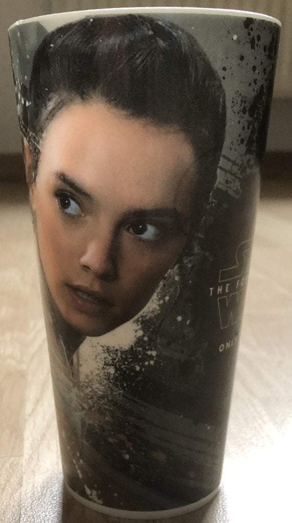 STAR WARS - THE FORCE AWAKENS - BEKER, Verzamelen, Ophalen of Verzenden, Zo goed als nieuw, Gebruiksvoorwerp
