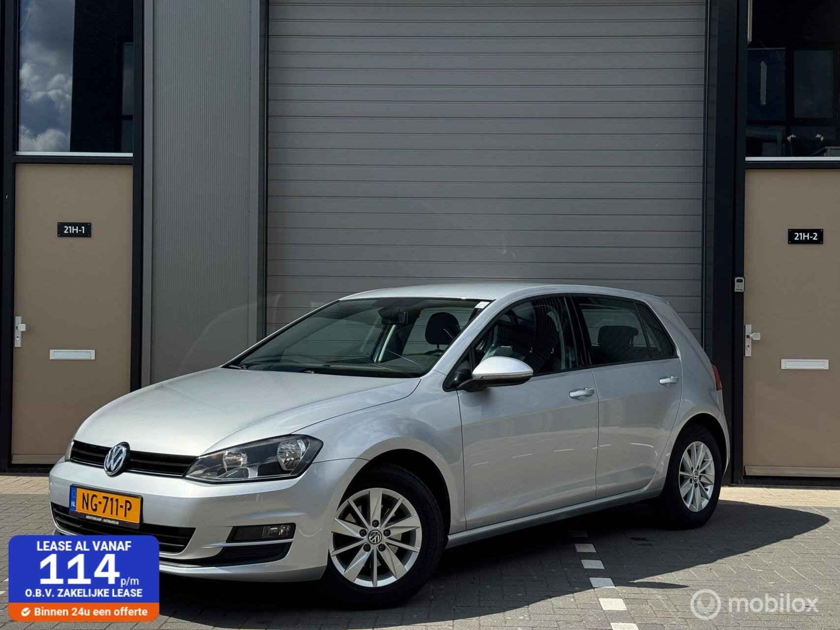 Volkswagen Golf 1.2 TSI Connected / Airco / cruise / Clima /, Voorwielaandrijving, Gebruikt, Euro 6, 4 cilinders