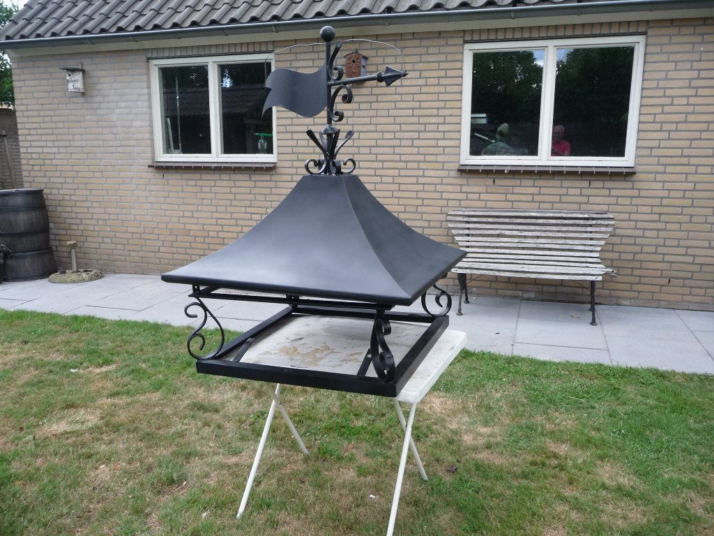 schoorsteen sierkap met windvaan, Ophalen, Nieuw