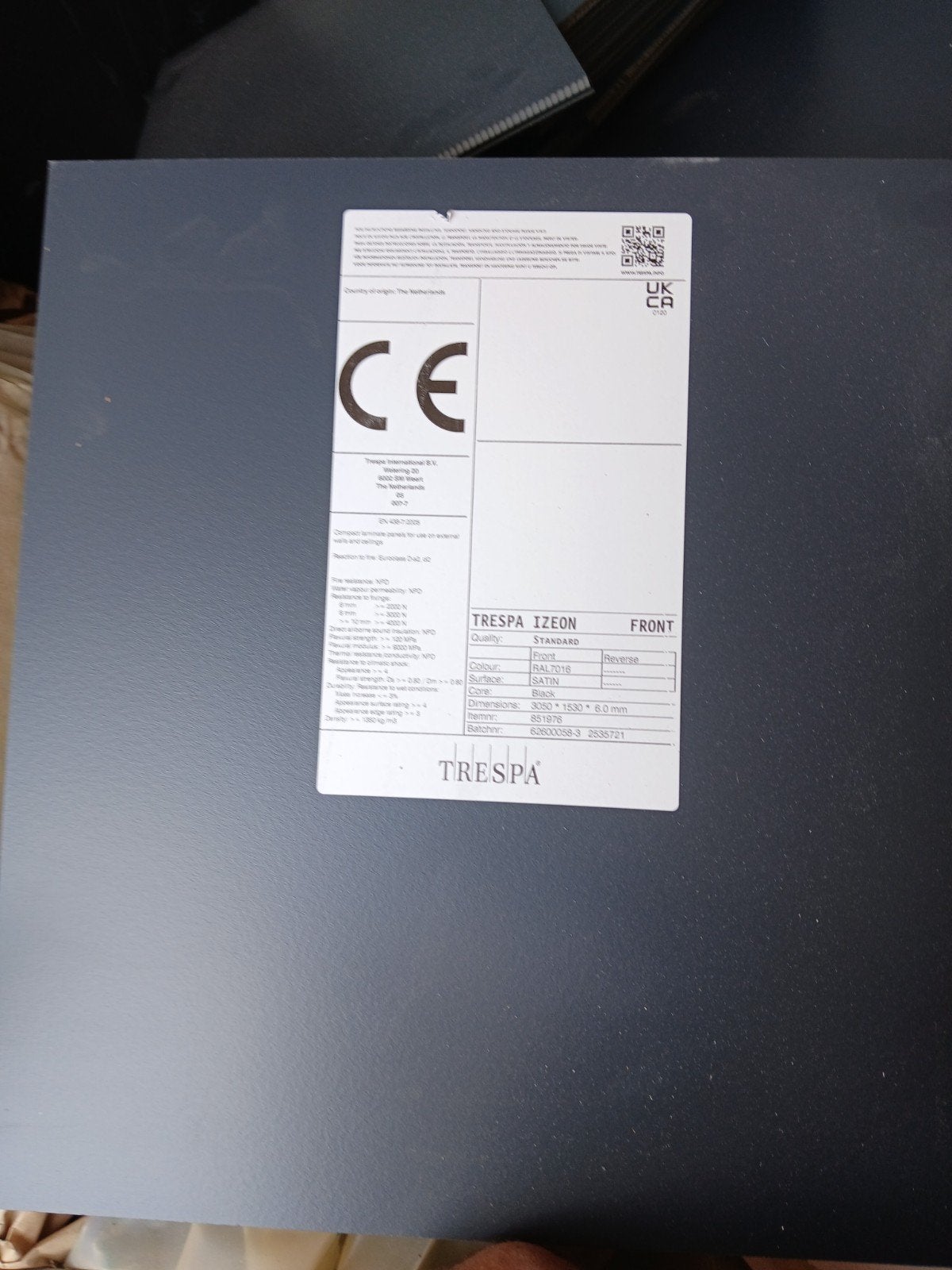 Partij Trespa Izeon plaatmateriaal 6 mm RAL 7016, Ophalen, Nieuw, HPL, Minder dan 20 mm