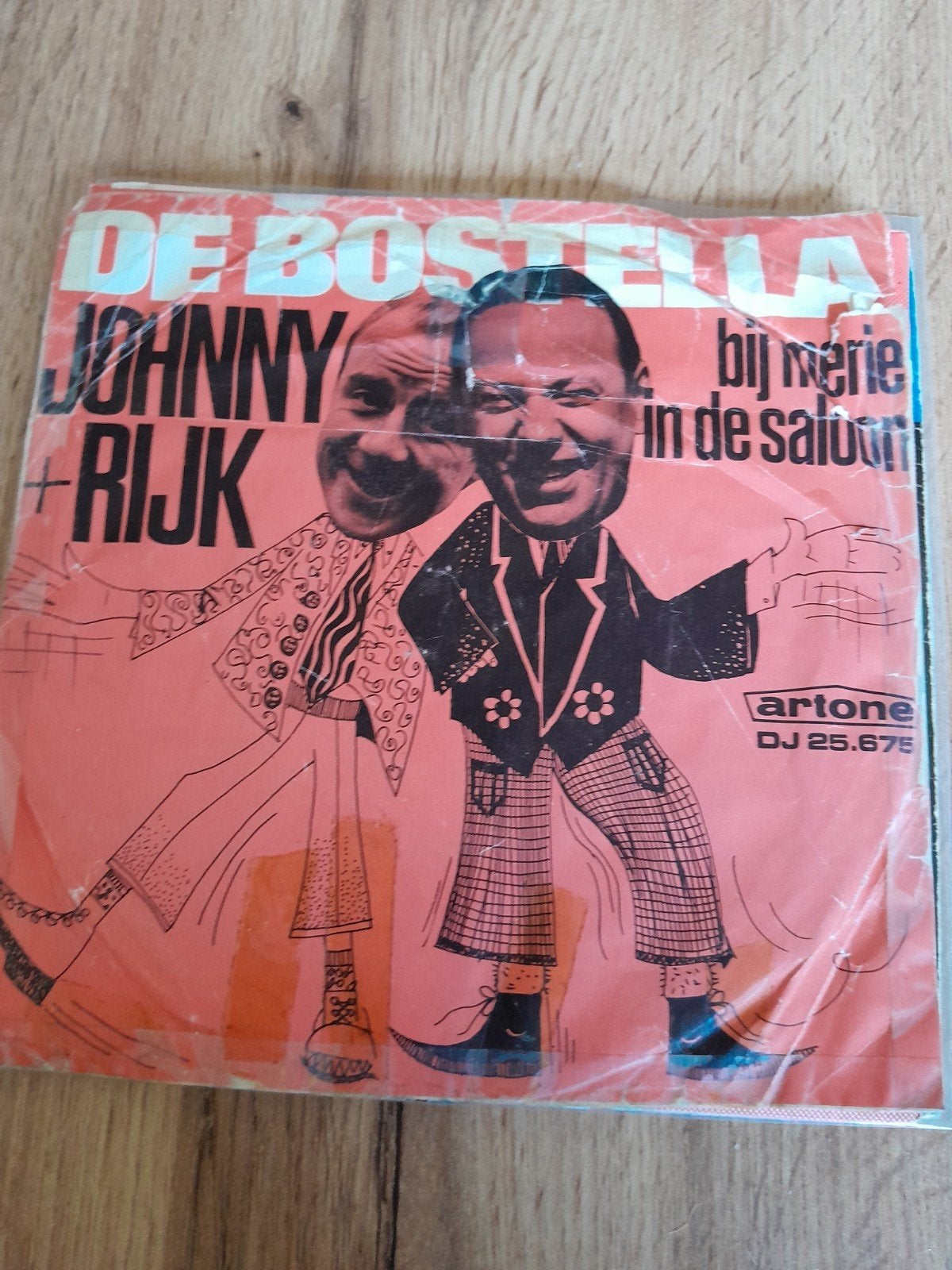 Johnny +rijk 7 inch De bostella, Ophalen of Verzenden, Zo goed als nieuw, Nederlandstalig