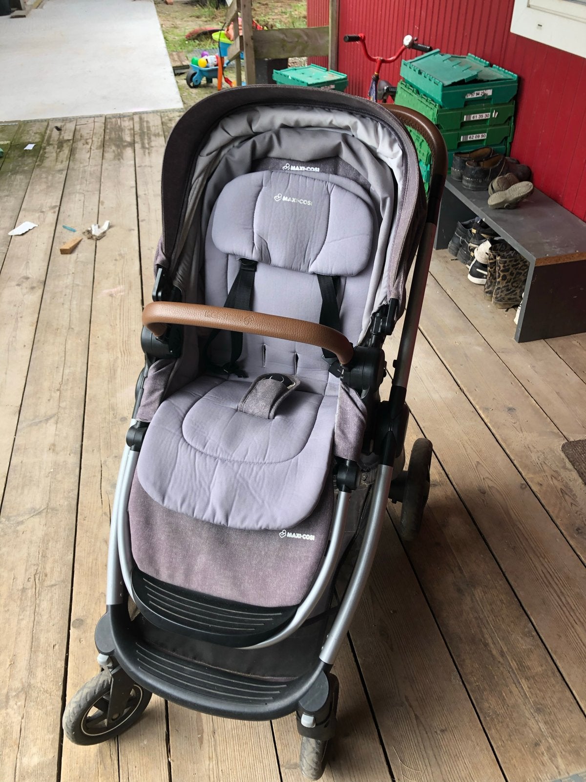 Maxi-Cosi Adorra Luxe Combiwagen met Reiswieg en Autostoel, Kinderen en Baby's, Kinderwagens en Combinaties, Ophalen, Gebruikt
