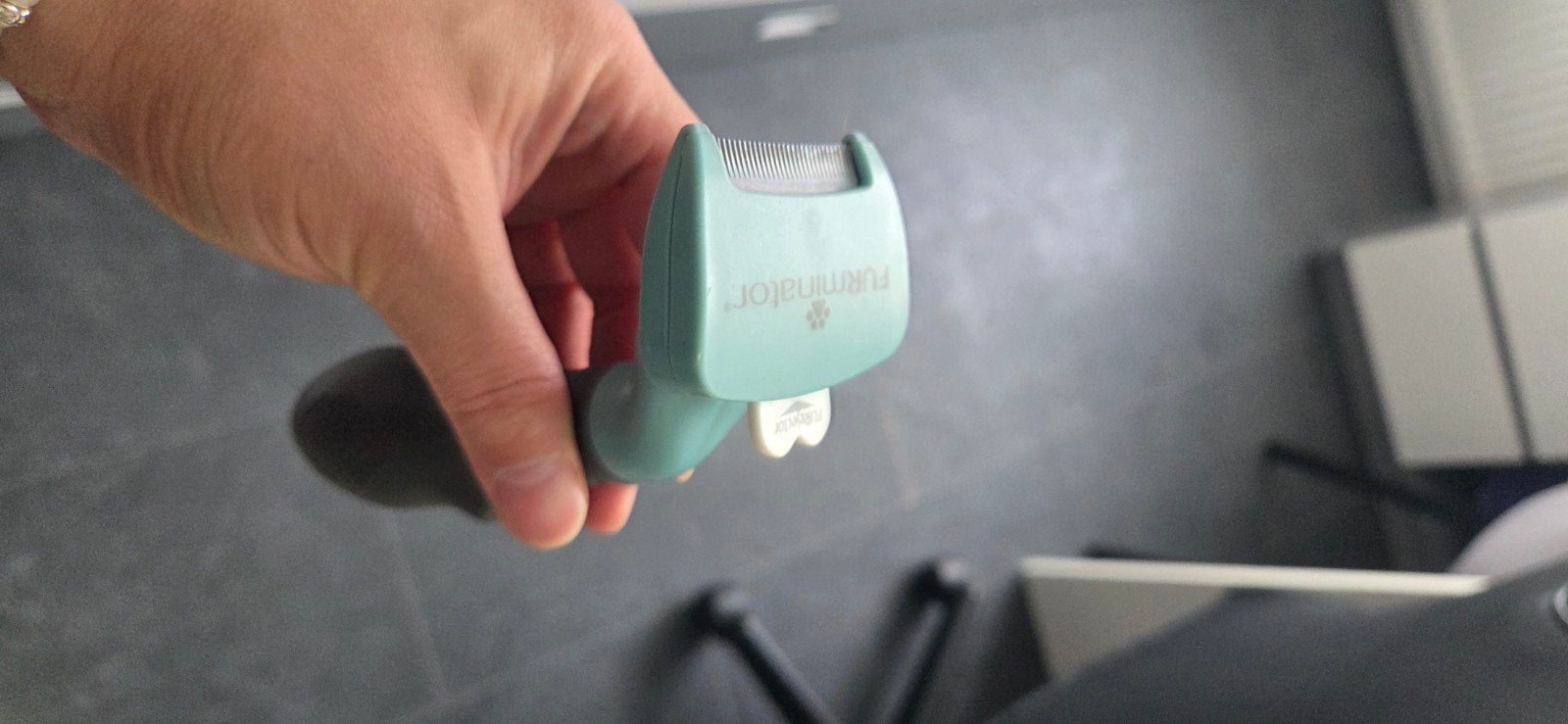FURminator DeShedding kat ondervacht kam, Ophalen
