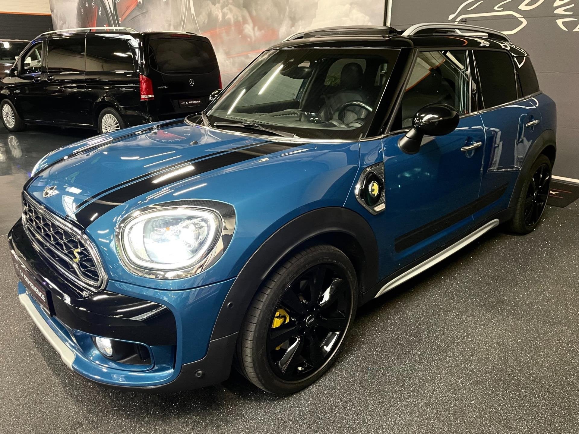 Mini Cooper Countryman 2.0 S E ALL4 PANO NAVI LEER BTW 175 P, Auto's, Mini, Automaat, Gebruikt, Zwart, Blauw