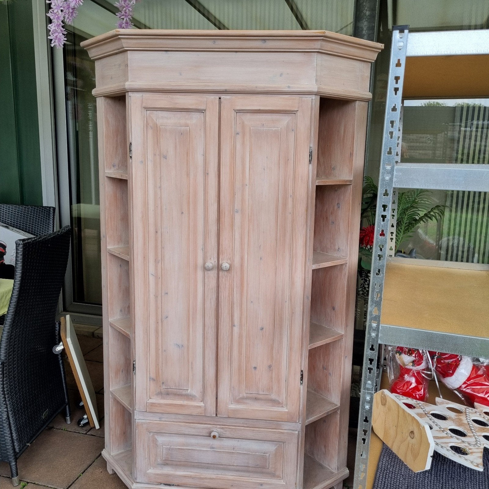 Houten hoekkast met planken en lade, Ophalen, Gebruikt