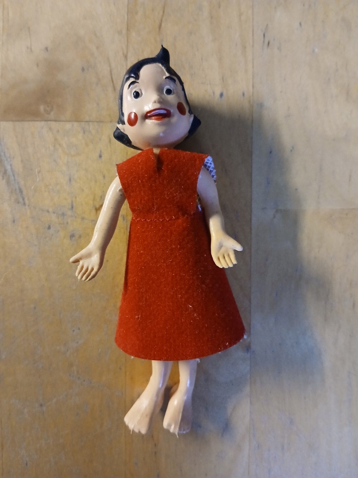 Heidi popje in rood jurkje (1980), Ophalen of Verzenden, Zo goed als nieuw