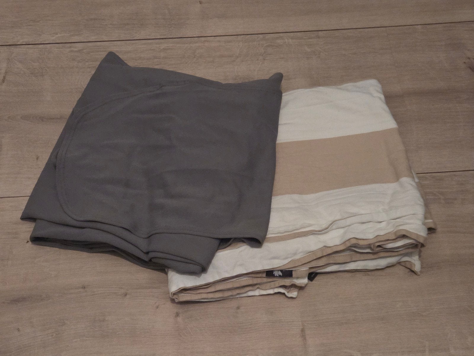 Twee draagdoeken, Draagdoek, Gebruikt, Buik, Rug of Zij, Ophalen