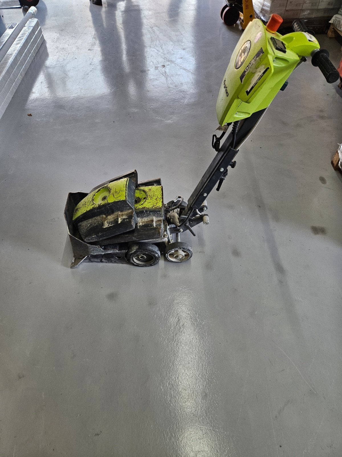 Wolff Turbo Vloerstripper (Terminator), Ophalen