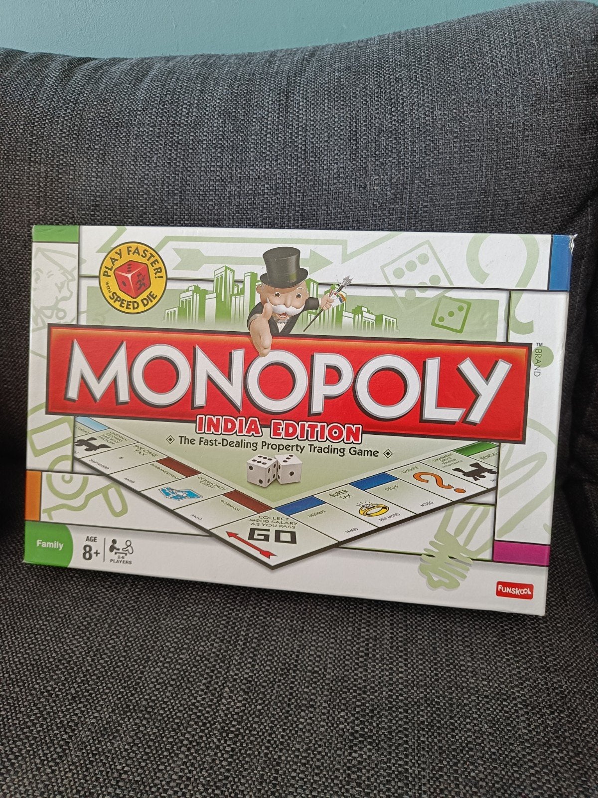 Monopoly India Edition - Zo goed als nieuw, Vijf spelers of meer, Ophalen of Verzenden, Zo goed als nieuw, Funskool