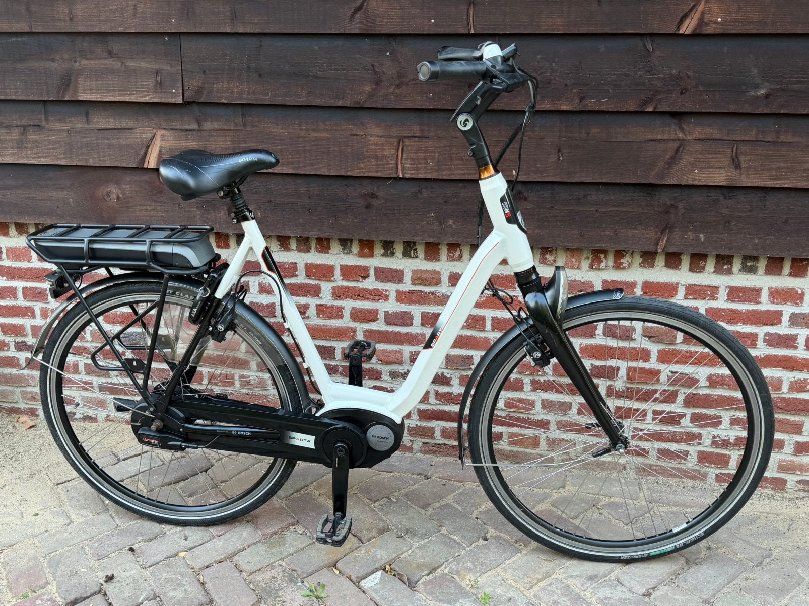 Foto 3 van Als nieuwe Sparta MNB elektrische fiets bosch middenmoter