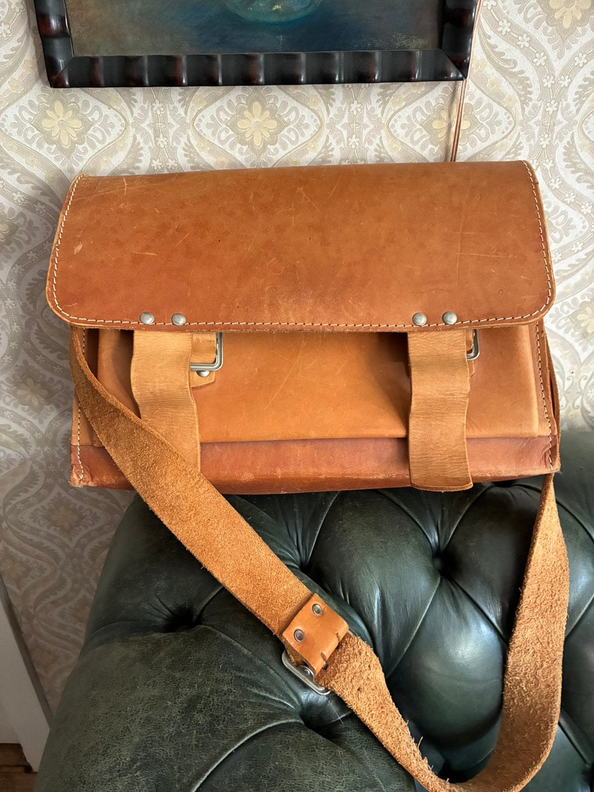 Vintage leren schooltas schoudertas, Minder dan 30 cm, Bruin, Ophalen of Verzenden, Zo goed als nieuw