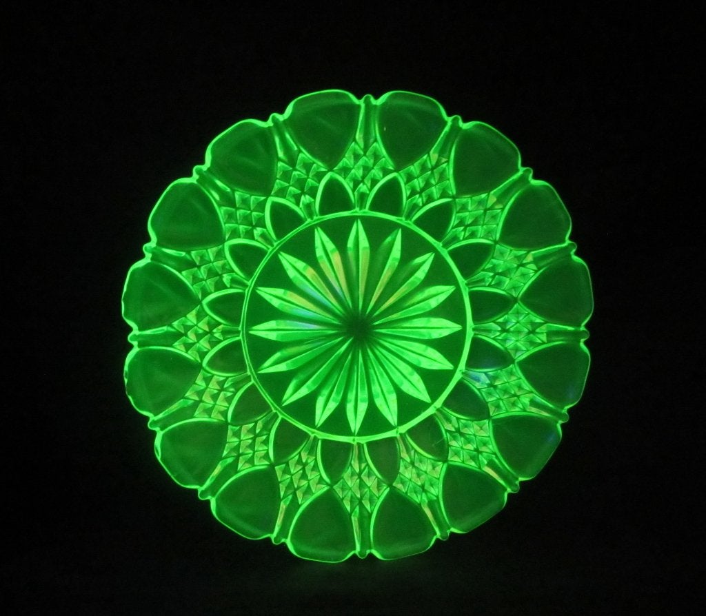 antiek bordje Val St Lambert in vaseline/uranium glas, VSL, Antiek en Kunst, Verzenden