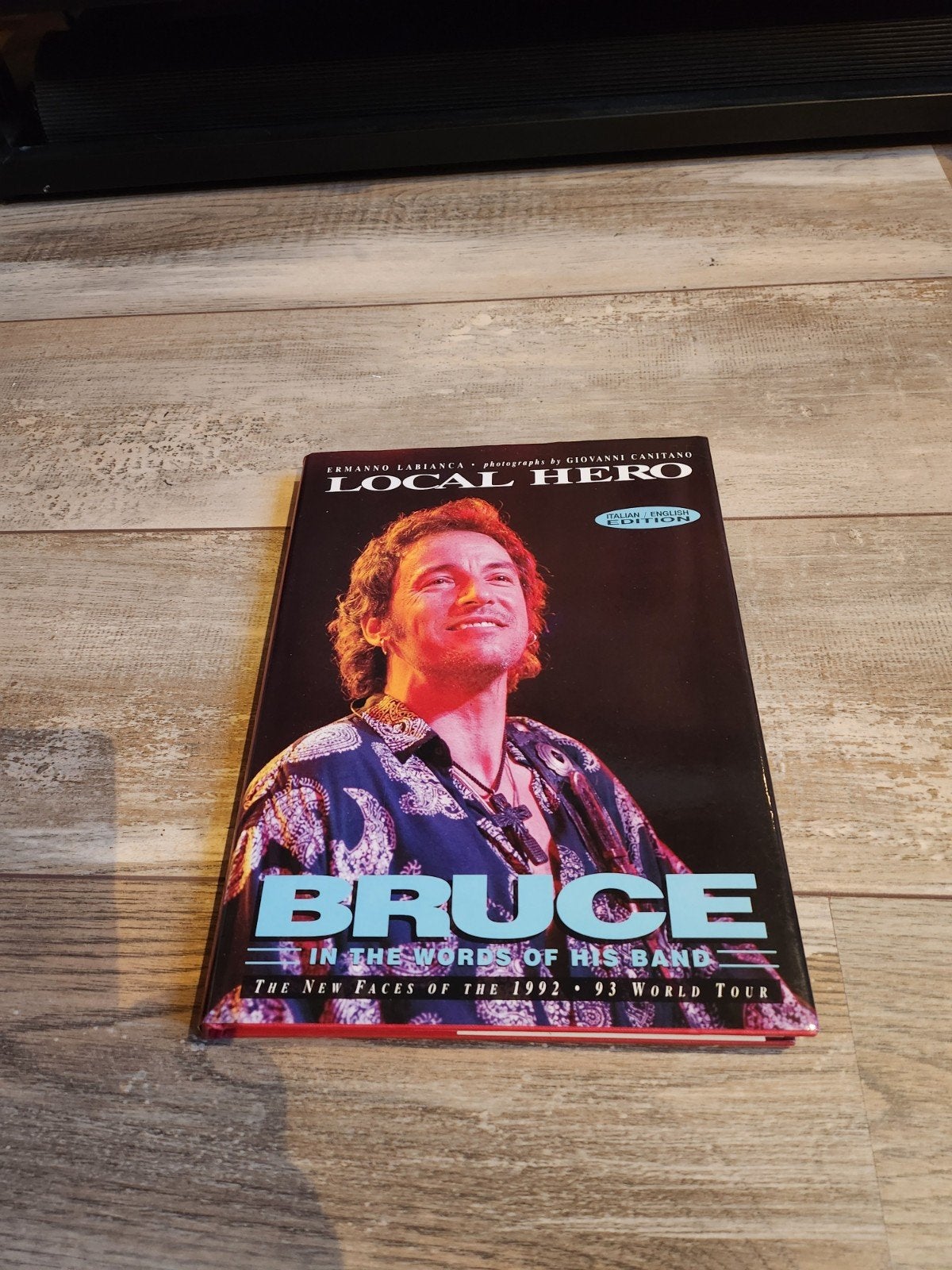 Bruce Springsteen Local Hero boek, Boeken, Ophalen of Verzenden, Zo goed als nieuw, Artiest
