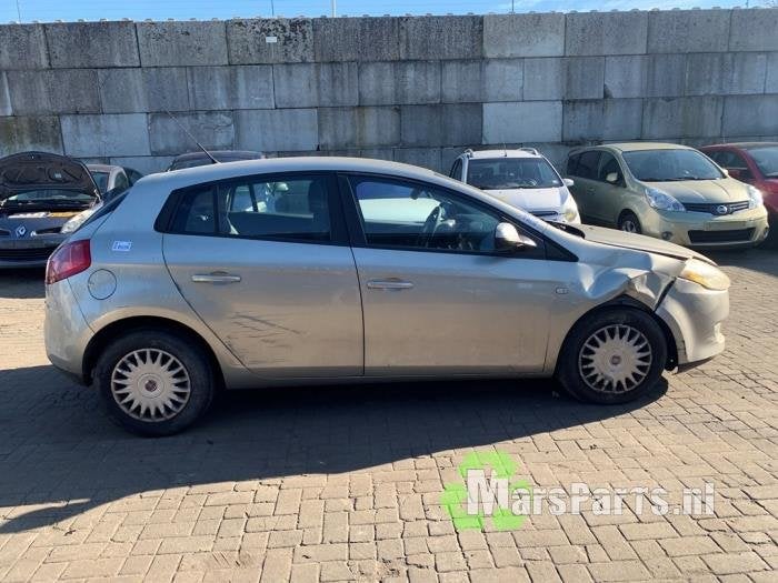 Stijl midden-rechts van een Fiat Bravo, Auto-onderdelen, Gebruikt, -, -, Ophalen of Verzenden