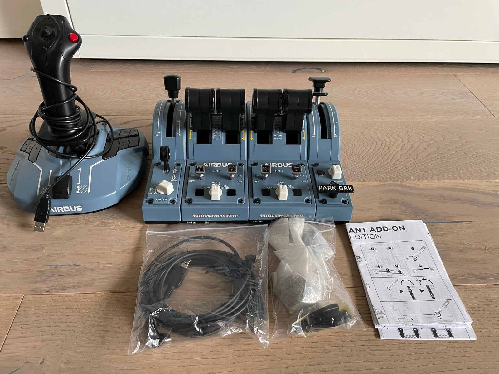 Thrustmaster TCA Officer Pack Airbus Edition&extra throttle, Ophalen of Verzenden, Overige merken, Zo goed als nieuw
