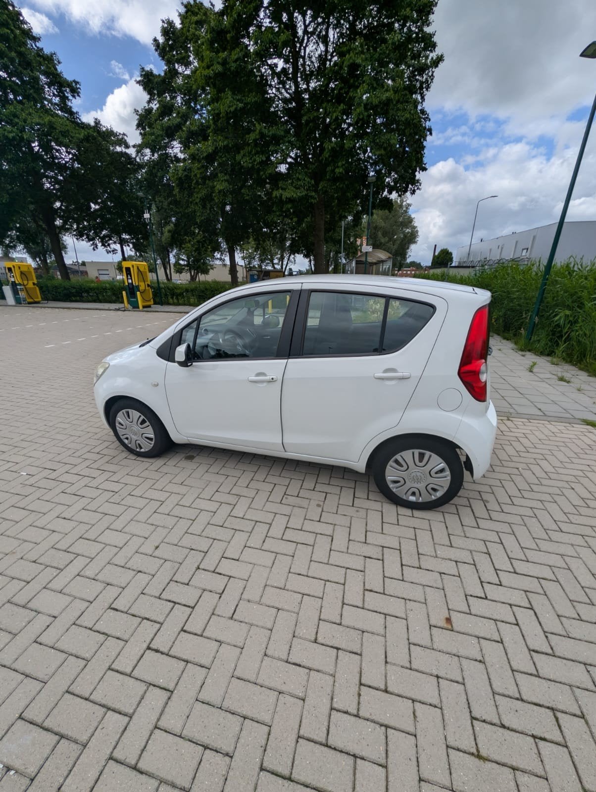 Opel Agila 1.0 12V 2011 Wit, Auto's, 31 €/maand, Origineel Nederlands, Handgeschakeld, Particulier