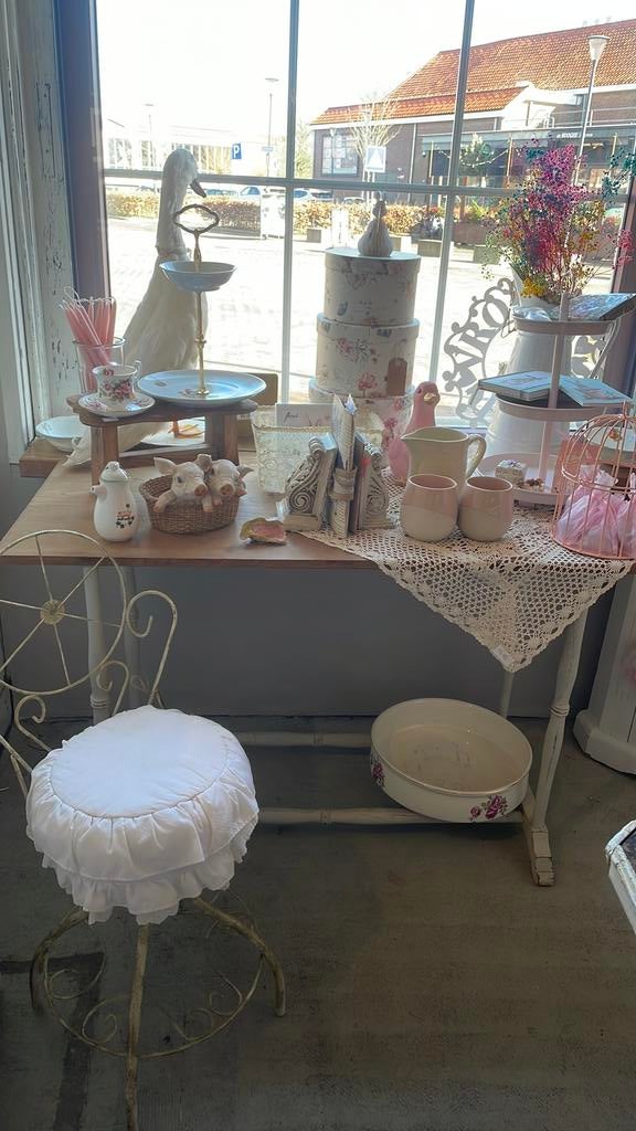 Tafeltje Bureautje Sidetable, Ophalen, 100 tot 150 cm, Tante, Tante