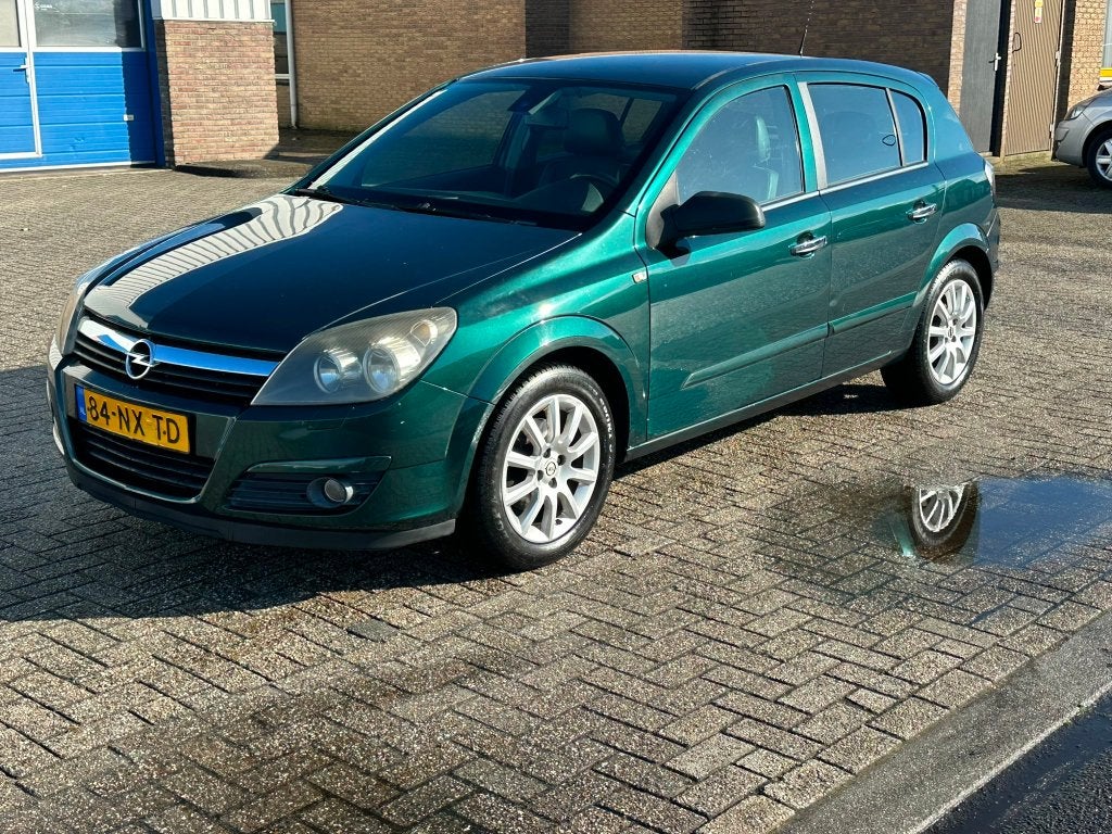 Opel Astra 1.6 16V 5D 77KW 2004 Groen, Auto's, Voorwielaandrijving, 15 km/l, 4 cilinders, 1165 kg