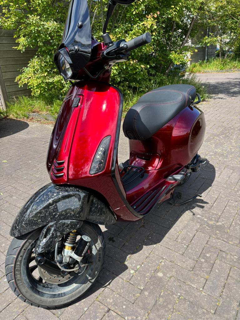 Vespa Sprint Custom | SNEL WEG | €1800, Fietsen en Brommers, Ophalen, Zo goed als nieuw, Benzine