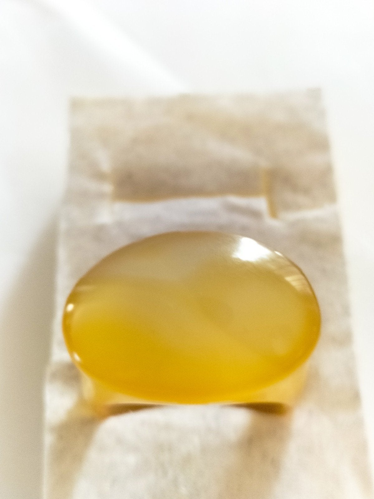 Prachtige Gele Jade Edelsteen Ring, Verzenden, Geel, Nieuw, 17 tot 18