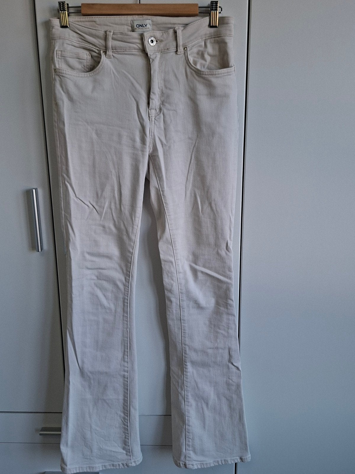 witte/creme flared broek Only L/32, Wit, Ophalen of Verzenden, W27 (confectie 34) of kleiner, ONLY