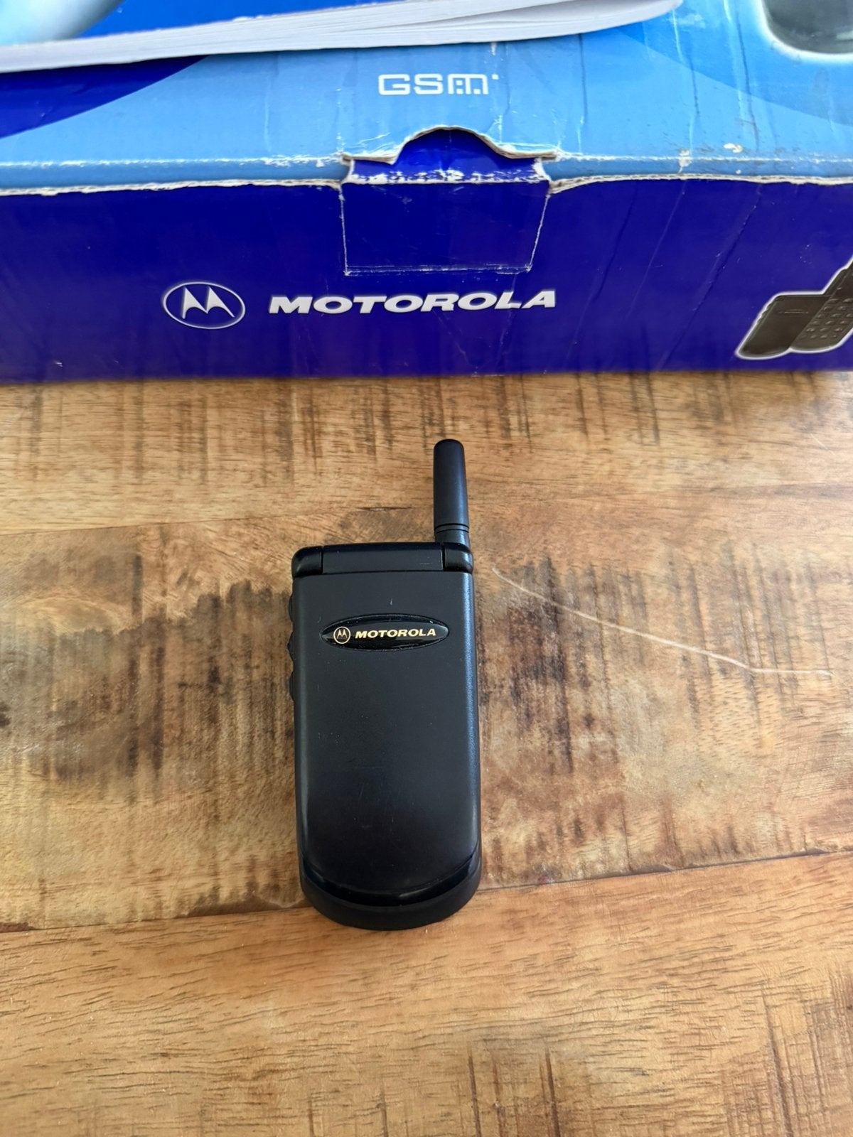Motorola v3688 met oroginele doos, Ophalen of Verzenden, Zo goed als nieuw, 6 megapixel of meer, Zwart