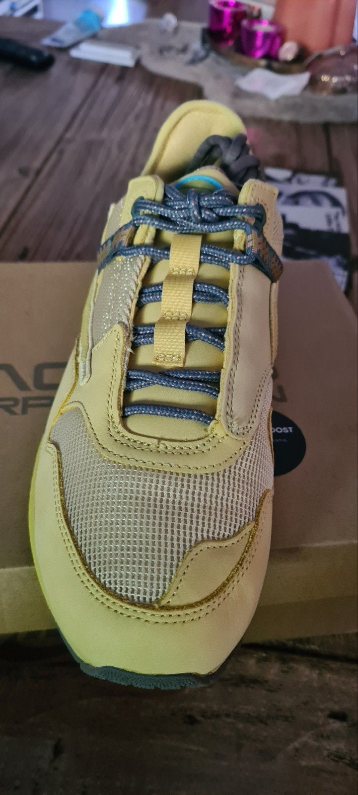 Nike Air Max 1 x Travis Scott 'Saturn Gold' - Maat 44, Ophalen, Nike air max, Overige kleuren, Nieuw
