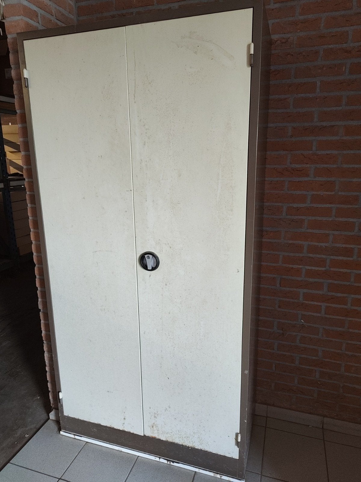 archiefkast, Huis en Inrichting, Kasten | Roldeurkasten en Archiefkasten, Ophalen, Gebruikt, Werkplaats, Meerdere deuren