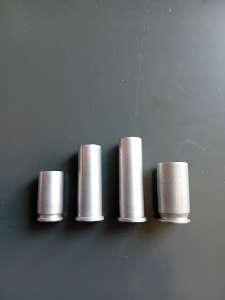 4 lege bijzondere aluminium hulzen, Verzenden, Landmacht, Hulzen of Bodemvondsten