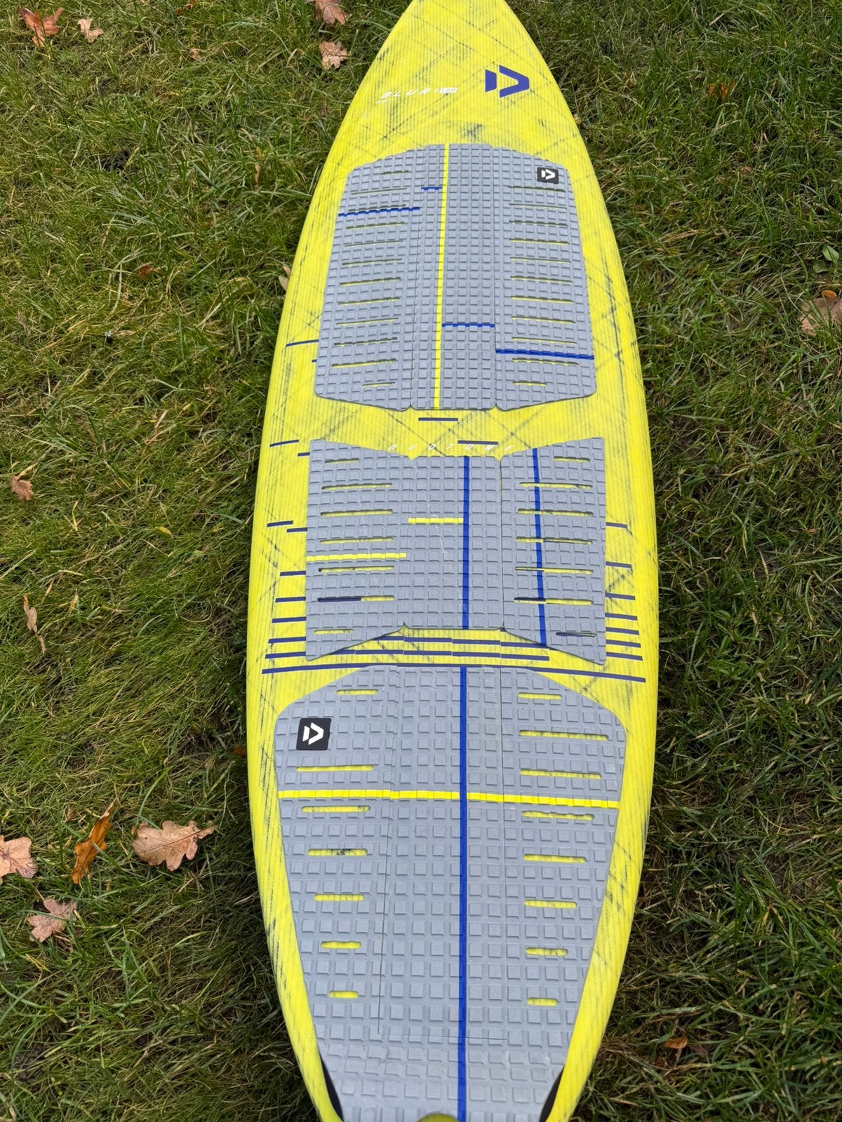 Duotone BLUR DLAB 5’6 2025 aangeboden, directional waveboard, Watersport en Boten, Kitesurfen, Zo goed als nieuw, Kiteboard, 4 m² of minder