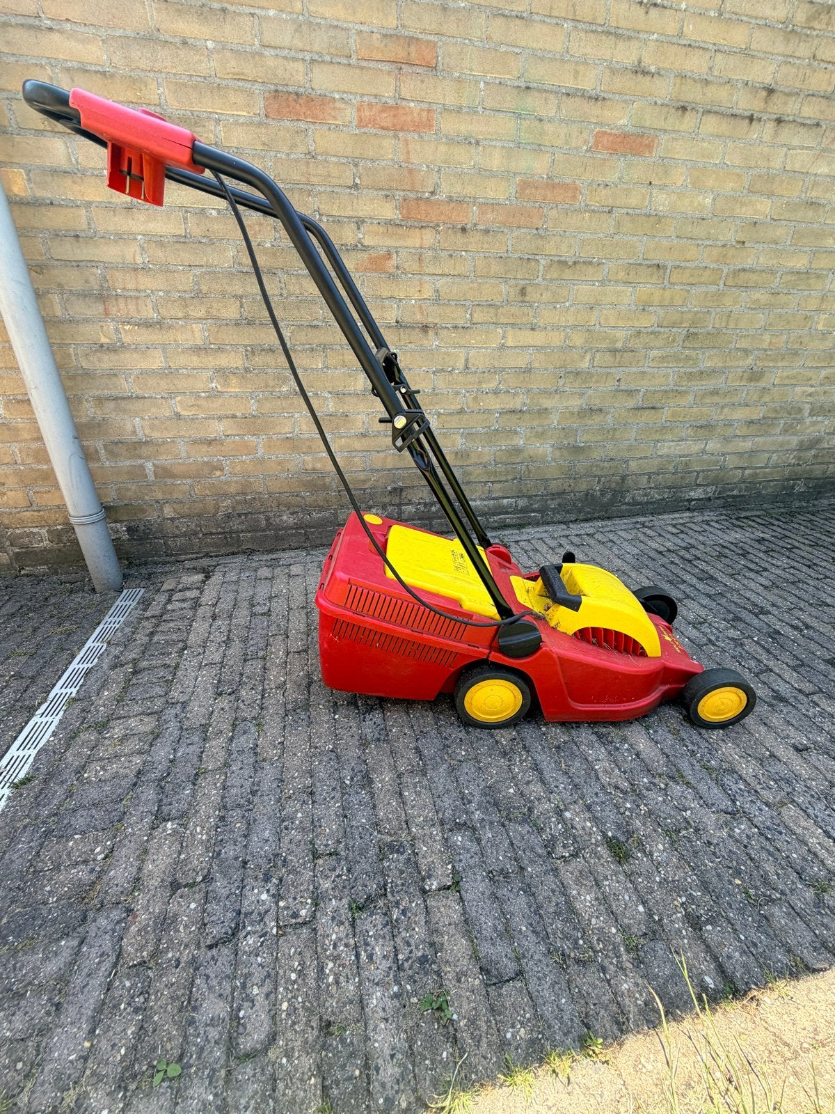 WOLF Garten 2.32 E-1 Elektrische Grasmaaier, Ophalen, Cirkelmaaier, Gebruikt, Elektrische grasmaaier
