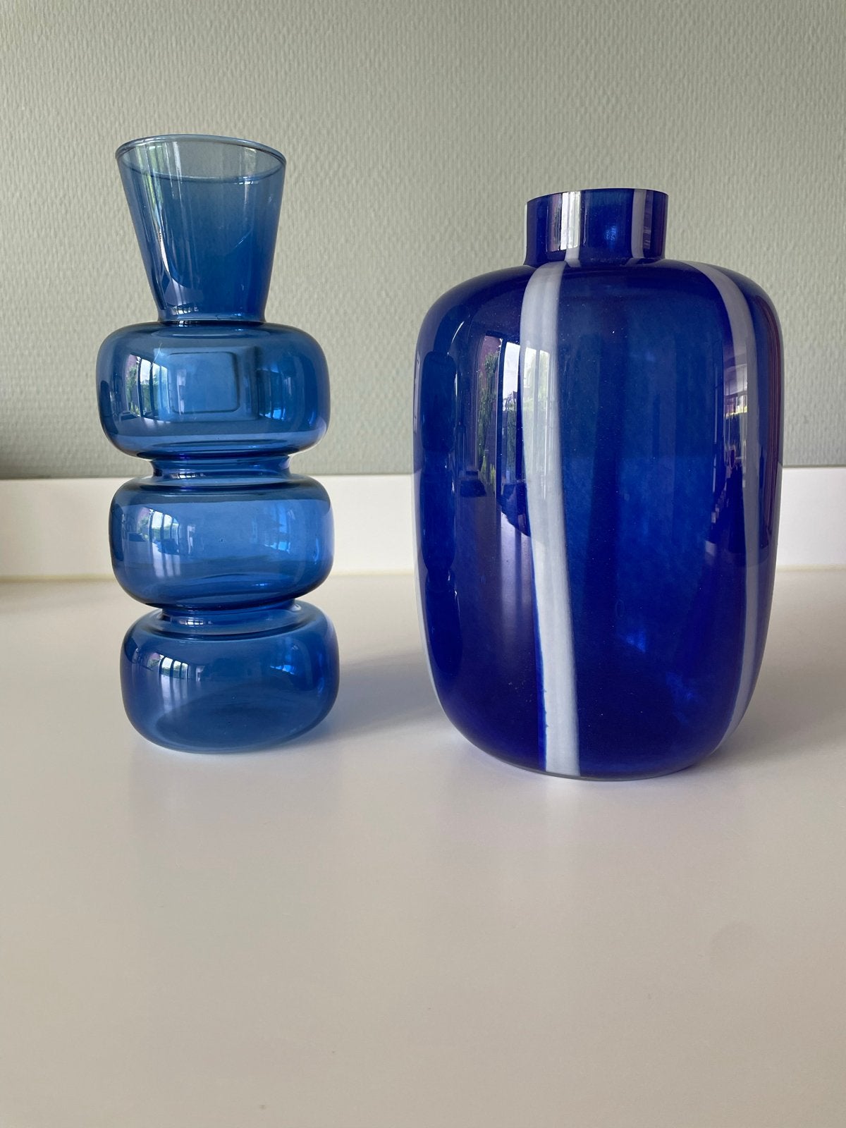 Twee blauwe vazen van Kwantum, Ophalen of Verzenden