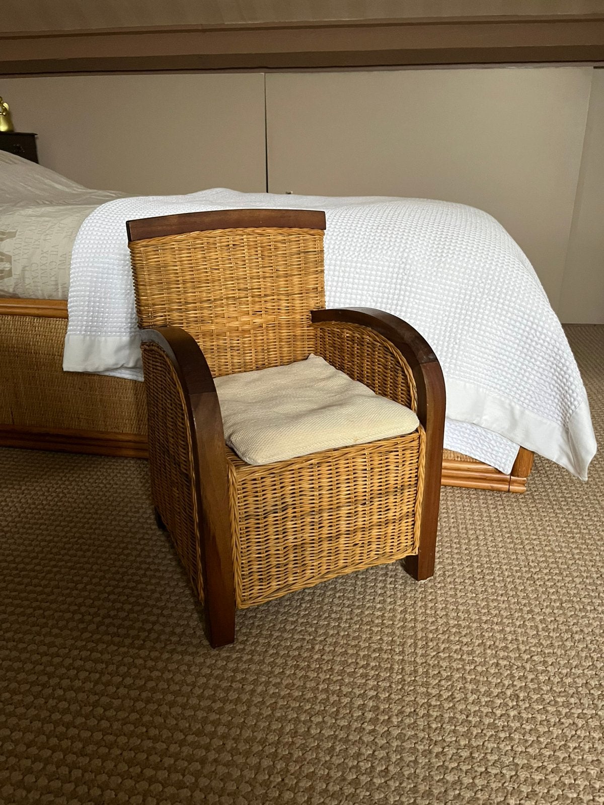 Rotan kinderstoeltje, Kinderen en Baby's, Kinderkamer | Tafels en Stoelen, Ophalen, Zo goed als nieuw, Stoel(en)