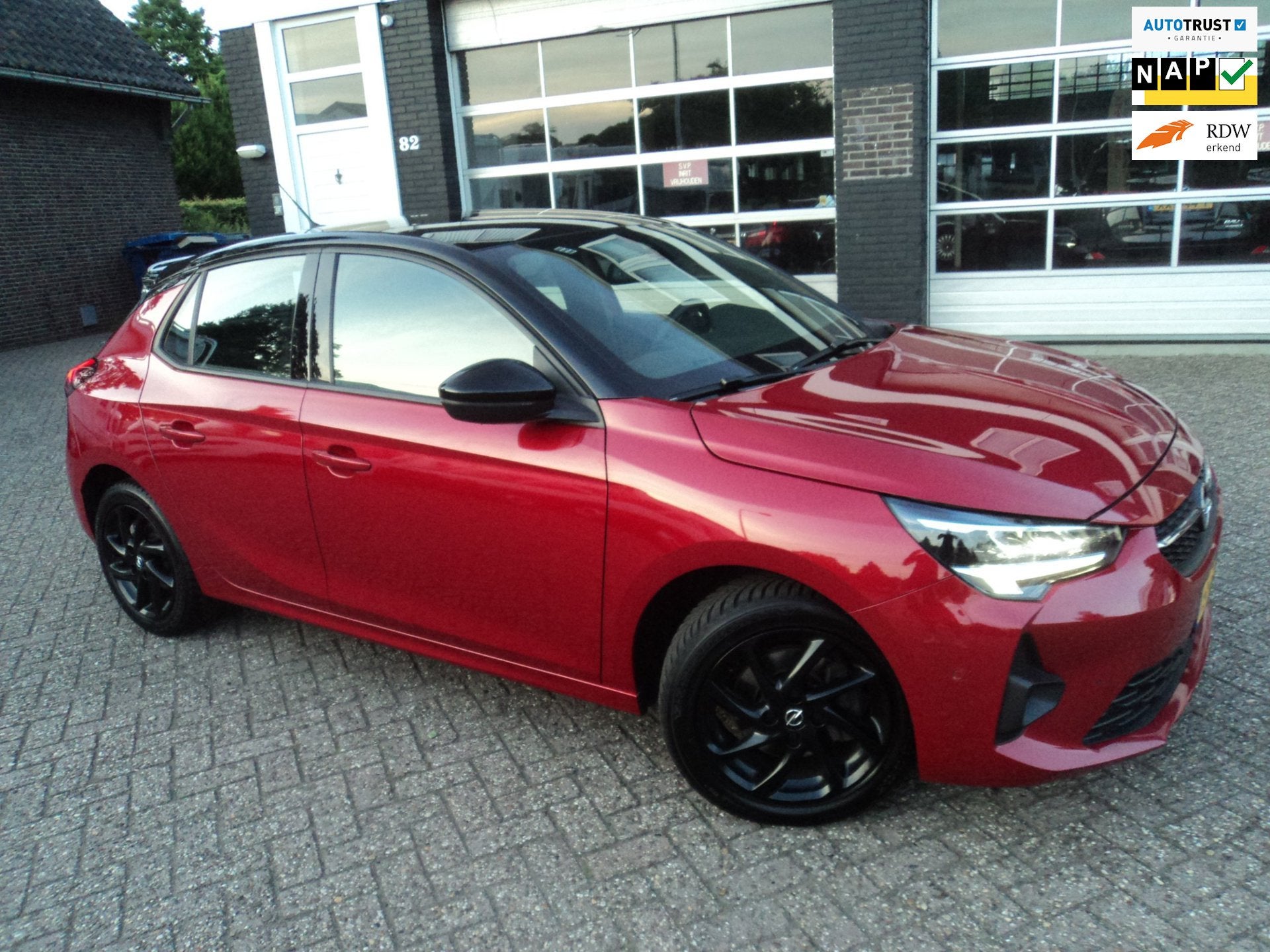 Opel Corsa 1.2 Level 4 Camera Stoelverwarming Trekhaak, Dealer onderhouden, Stof, 1199 cc, 1133 kg