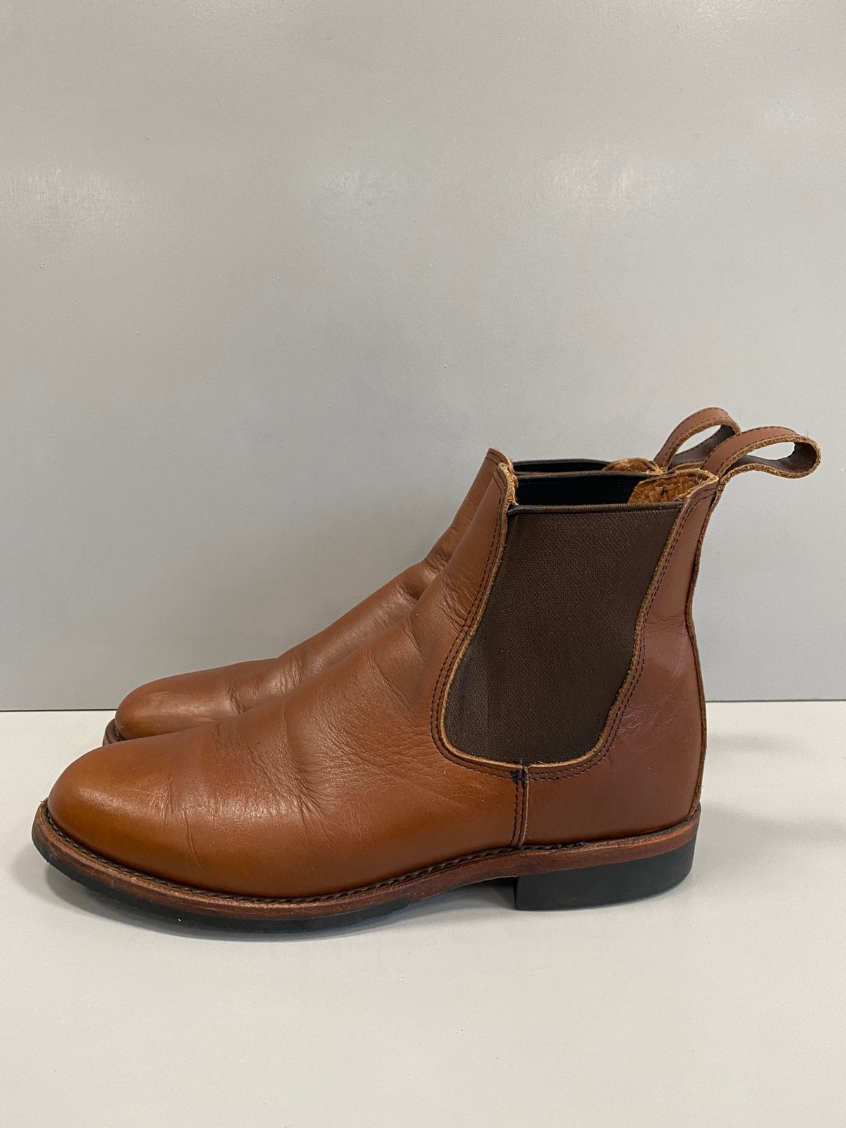 Red Wing 9437 Williston Chelsea US9D/EU42,5, Bruin, Boots, Ophalen of Verzenden, Zo goed als nieuw