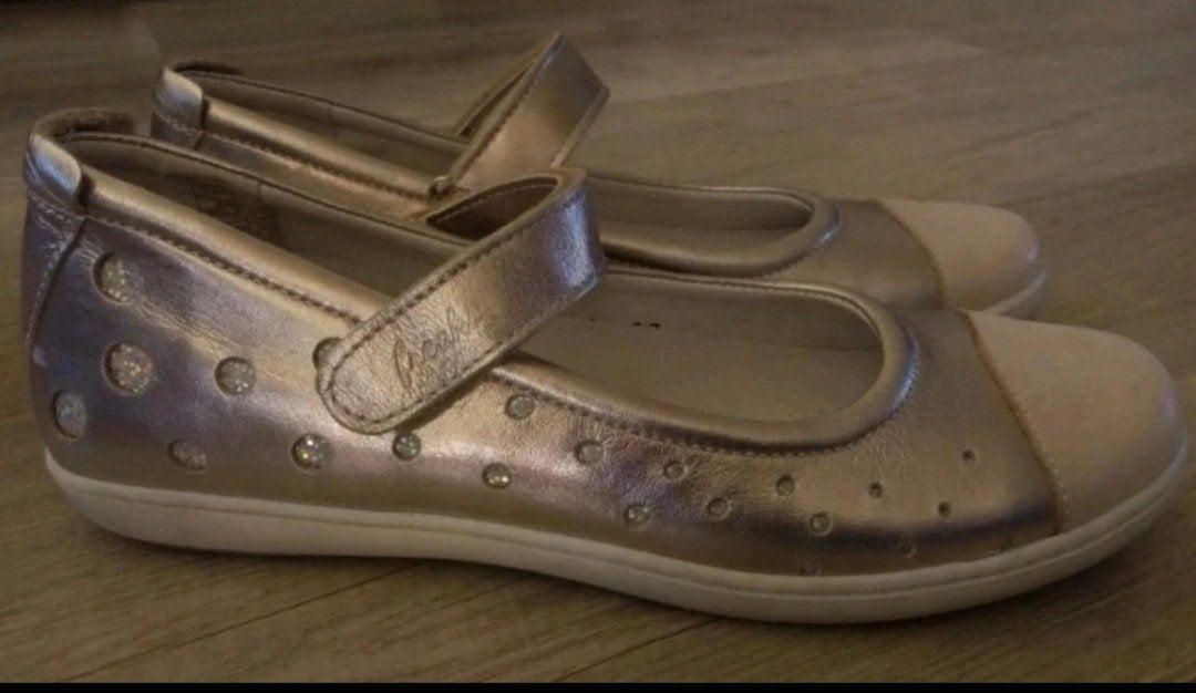 Nieuwe Freaks 37 leer zilver beige klittenbandje ballerina's, Kinderen en Baby's, Schoenen, Nieuw, Ophalen of Verzenden, Freaks