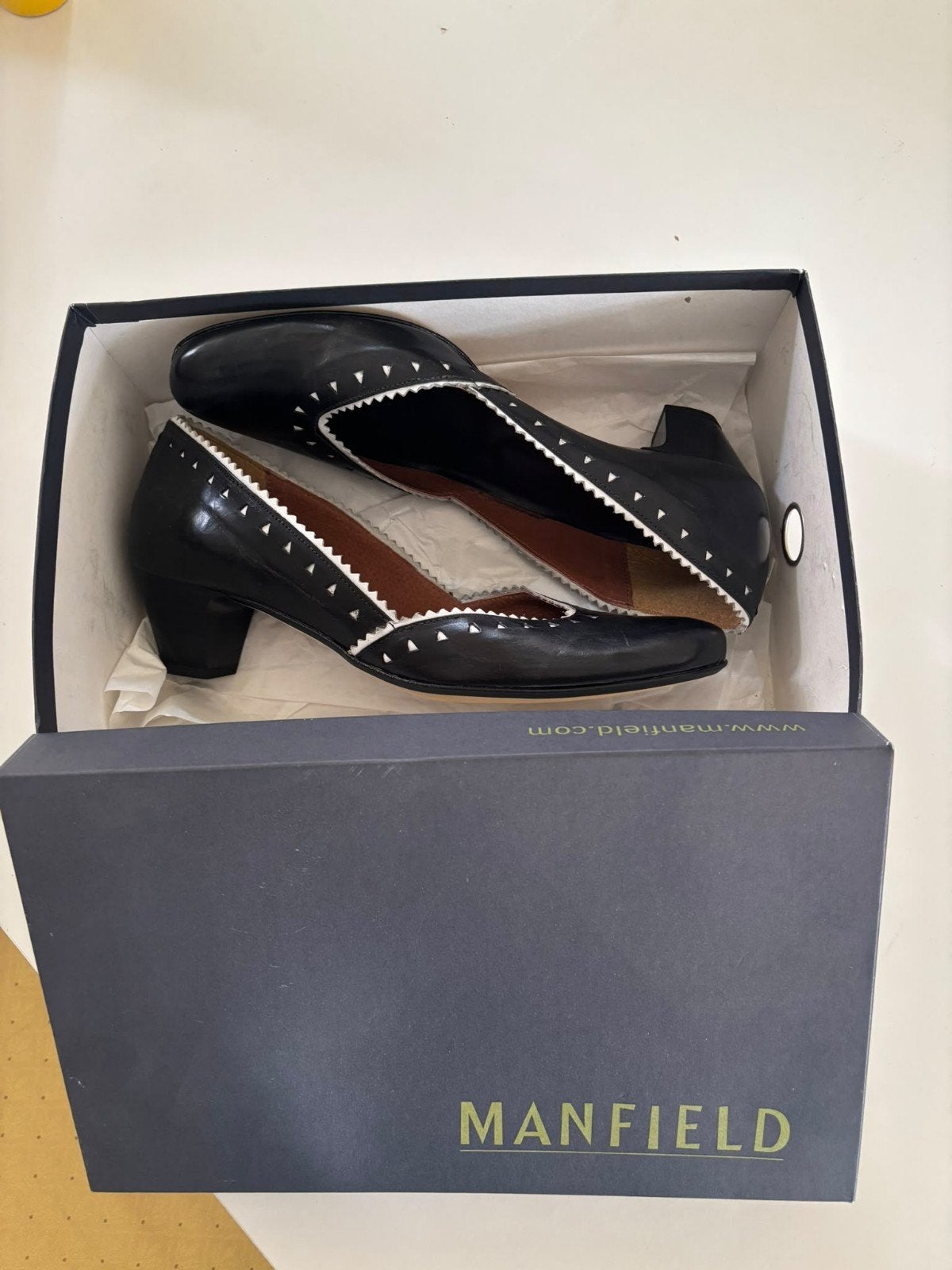 Manfield pumps - Zwart, maat 40, zo goed als nieuw, Kleding | Dames, Pumps, Zwart, Ophalen of Verzenden, Zo goed als nieuw