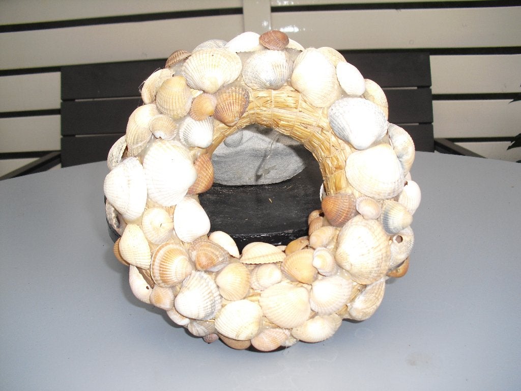 TE KOOP SCHELPEN KRANS, Huis en Inrichting, Woonaccessoires | Kransen, Ophalen, Zo goed als nieuw