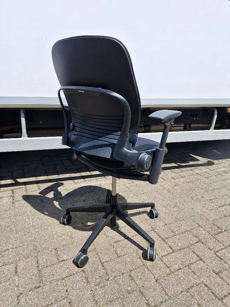 Steelcase leap zwart bureaustoel zwart ( partij beschikba ), Huis en Inrichting, Bureaustoelen, Postbus, Zwart, Ophalen of Verzenden