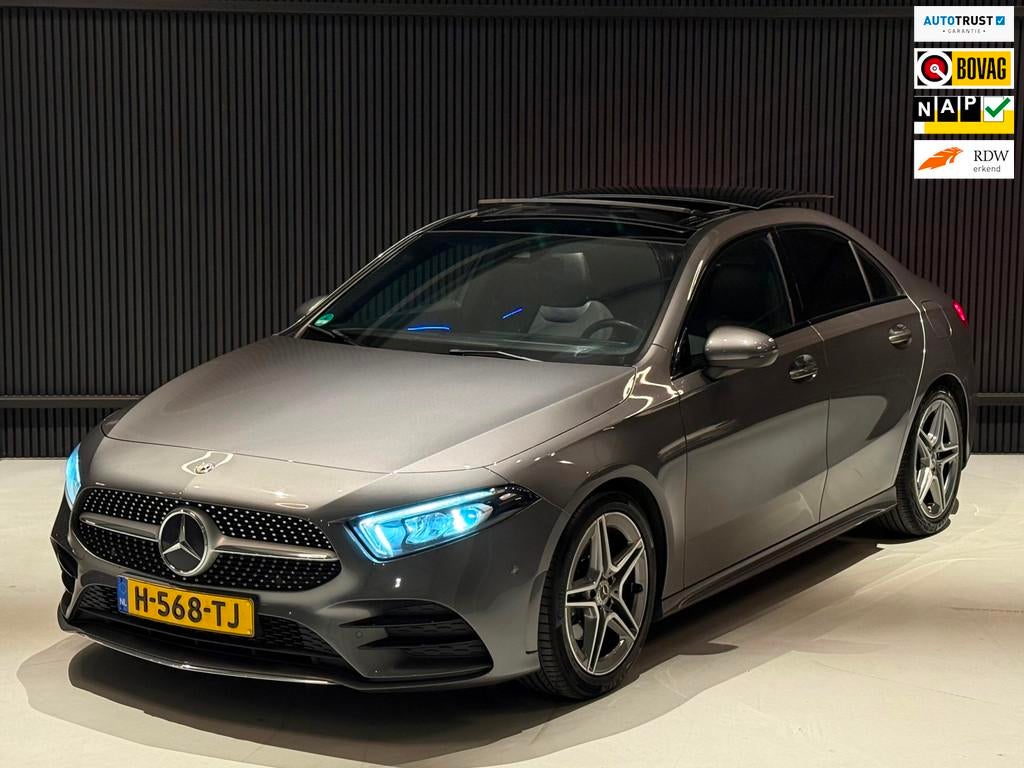 Mercedes-Benz A-klasse A200 AMG Panoramadak|Sfeer|Camera|Bom, Gebruikt, Euro 6, 4 cilinders, 163 pk