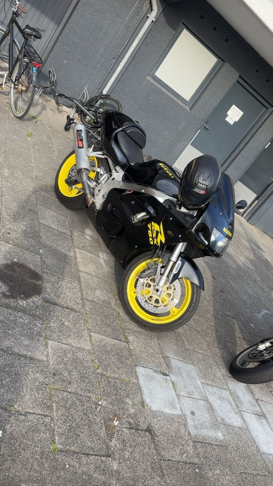 Suzuki GSX-R 750 Sportmotor -, Sportuitlaat, 4 cilinders, Motorrijbewijs A, Gebruikt
