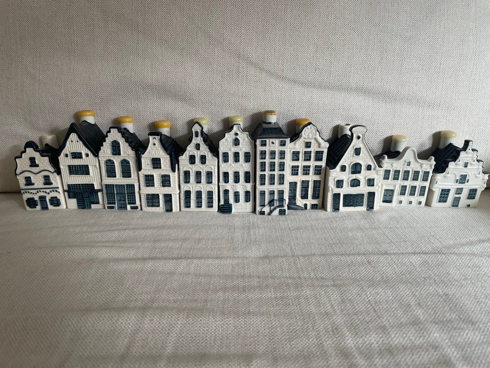 KLM Huisjes Collectie - 11 stuks, diverse nummers, Ophalen of Verzenden, Gebruikt, Gevuld