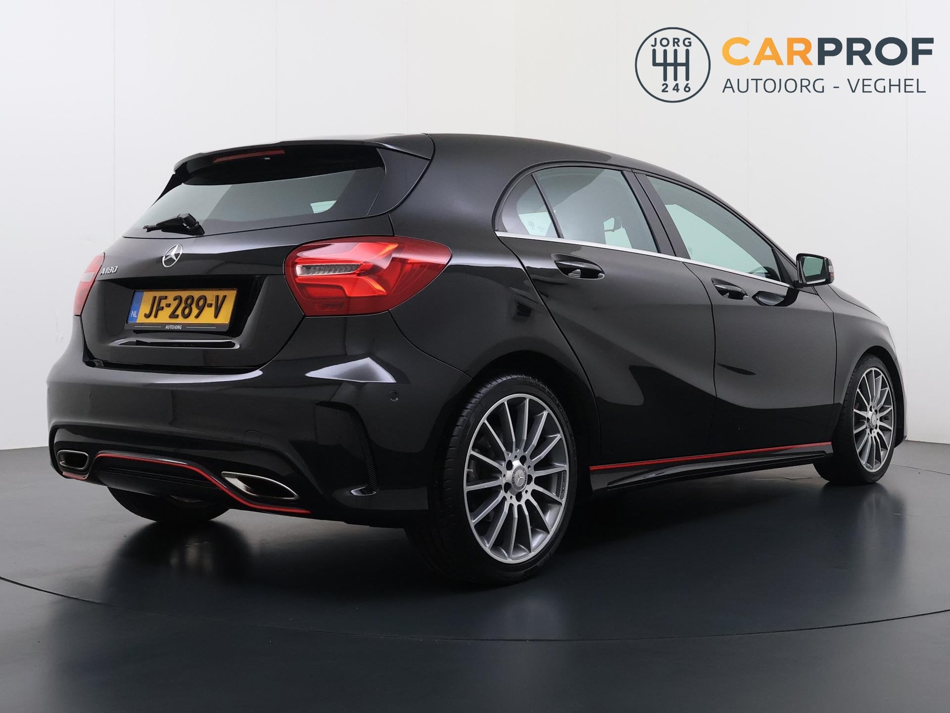 Mercedes-Benz A-klasse 180 Ambition AMG | NL Auto | Navigati, Auto's, Stof, Gebruikt, 4 cilinders, 19 km/l